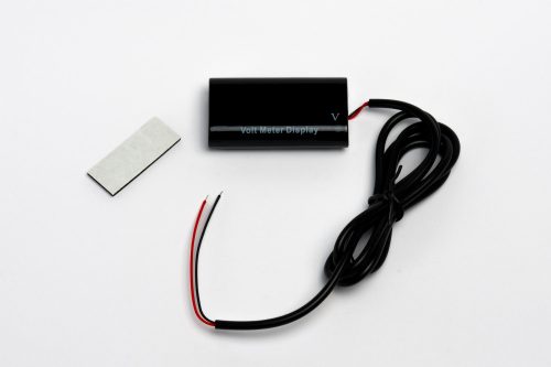 Feszültségmérő (voltmérő) többféle kijelző színnel